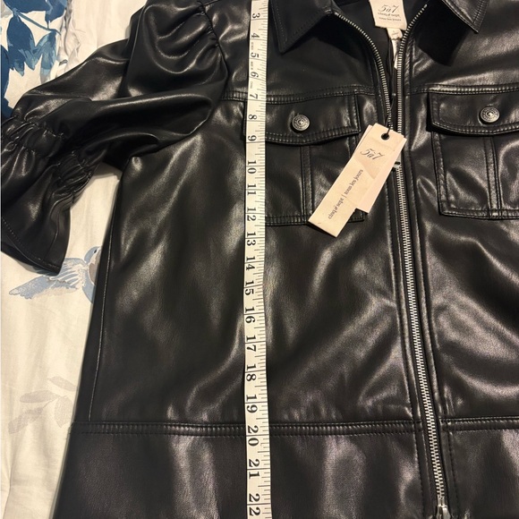 New with tags. Cinq à Sept
Faux Leather Puff Sleeve Jacket - Picture 5 of 5